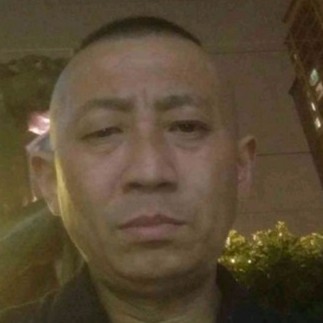 高贵苦恋花卷的照片