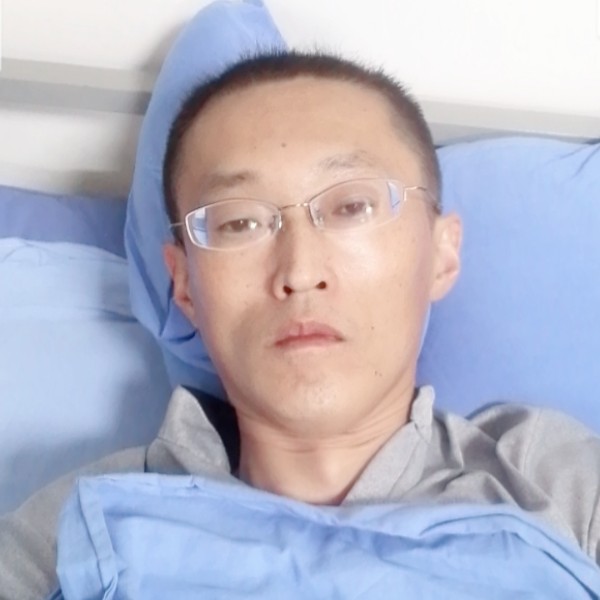 离异帅哥的照片