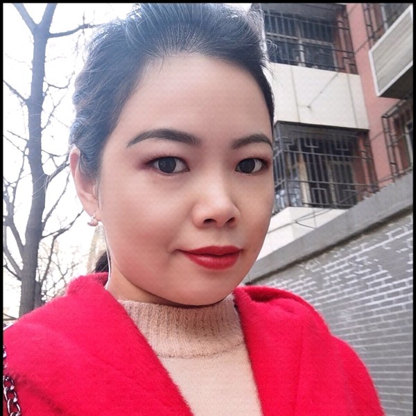 活泼等待篮球的照片