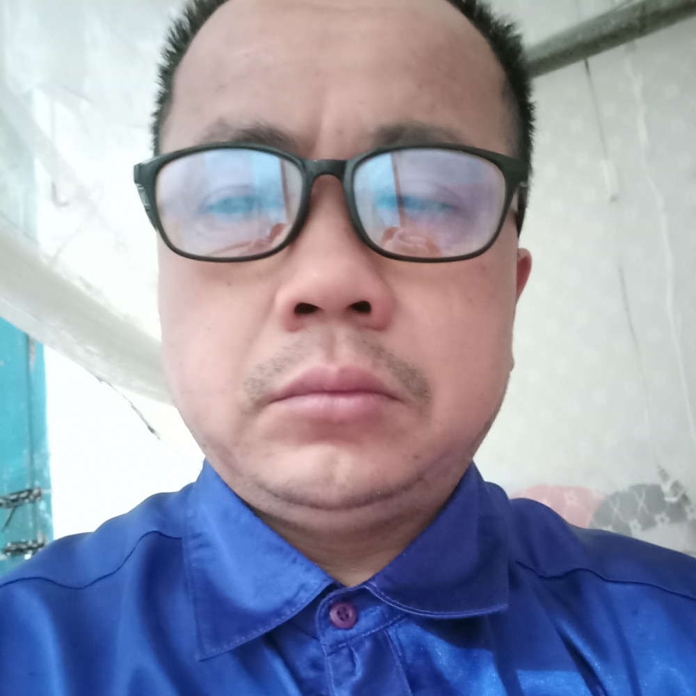 张维杰男45岁的照片