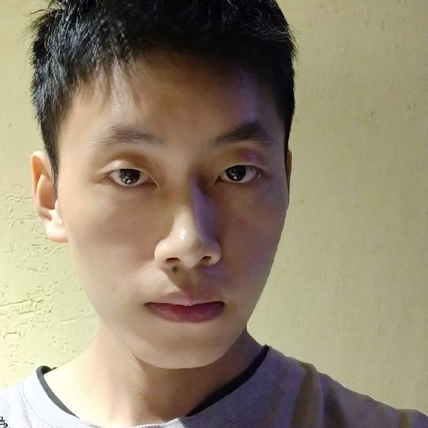 小土豆踢眼睛大的照片