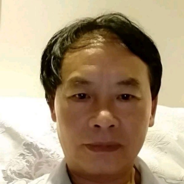 清脆草莓老头的照片
