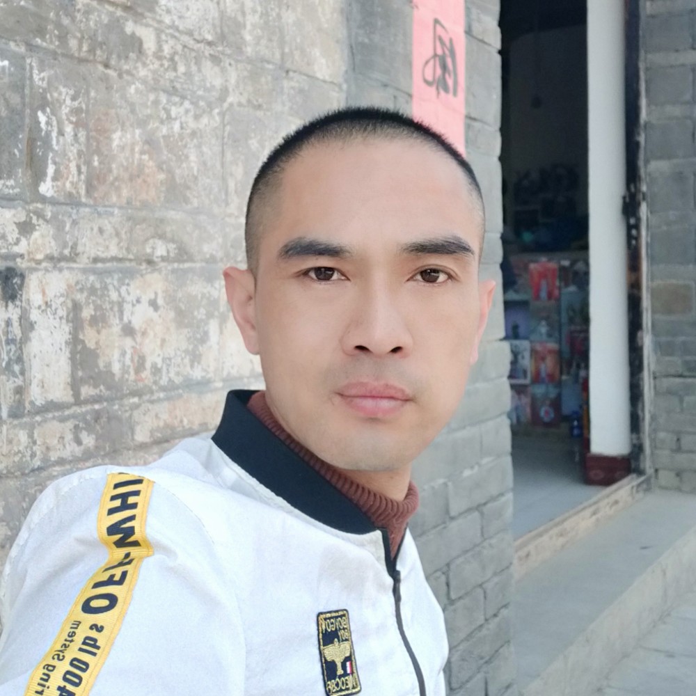 大男孩01的照片