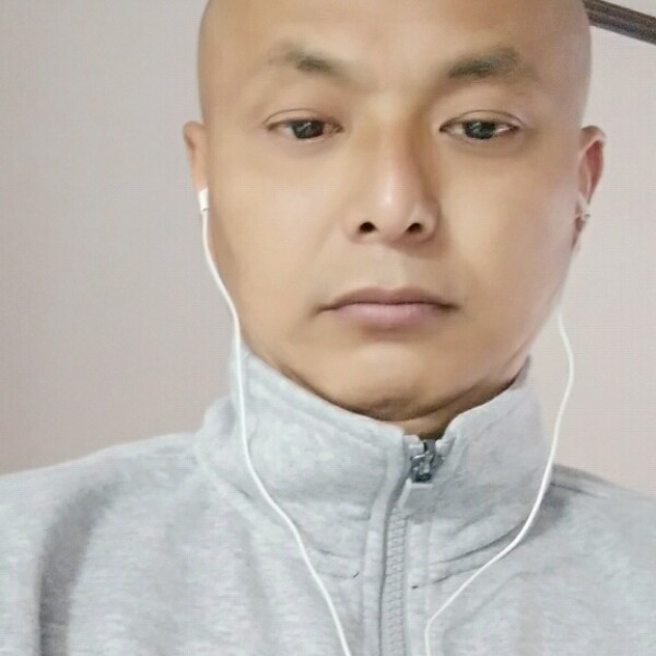 勤恳笑香水的照片
