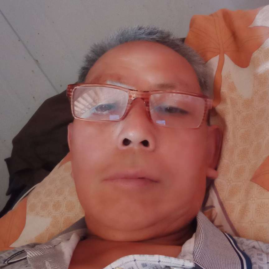 迅速深拥毛豆的照片