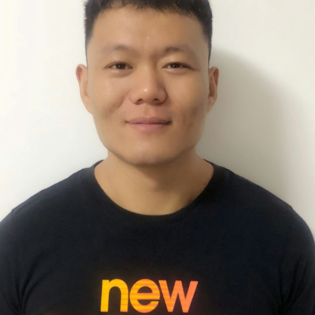有一个男人的照片