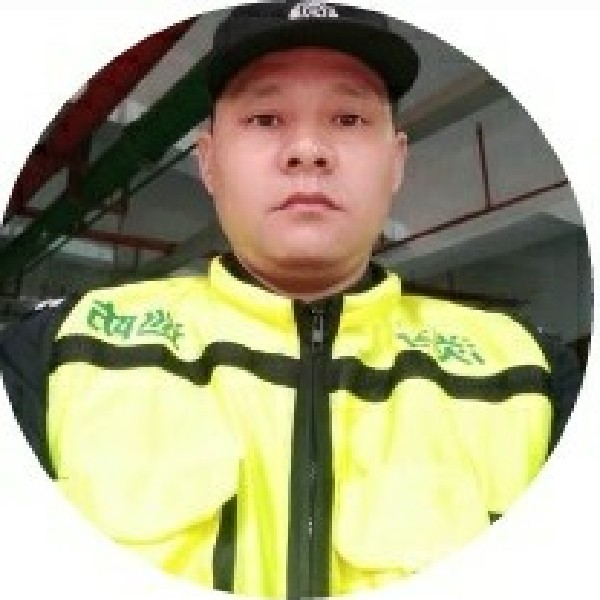结实闻暖阳的照片