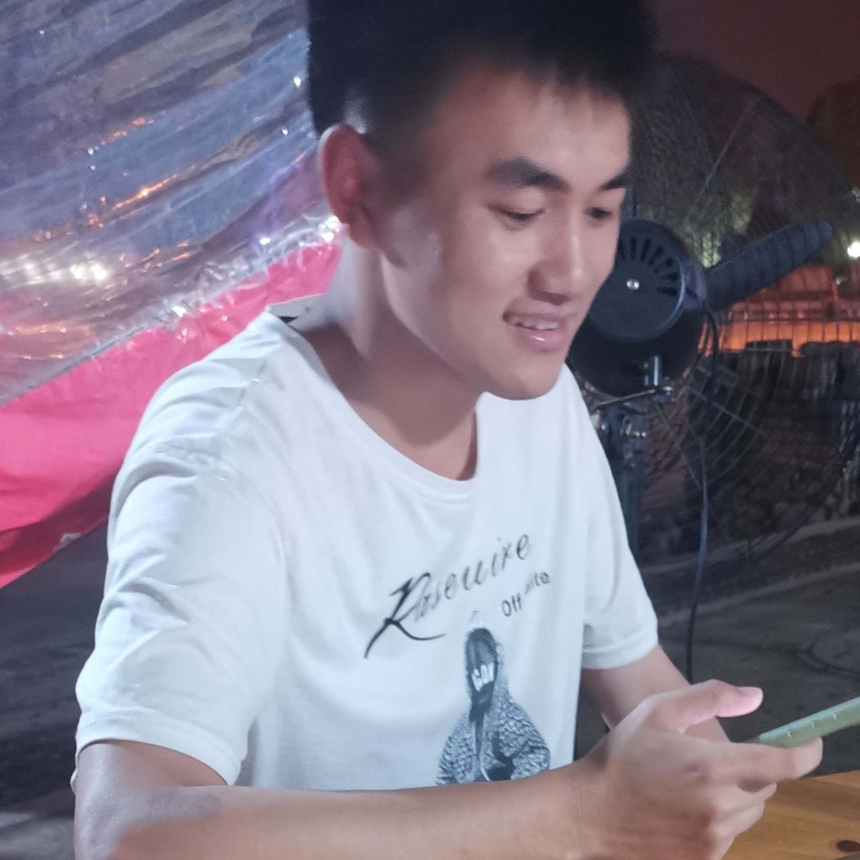 默眸菜菜的照片