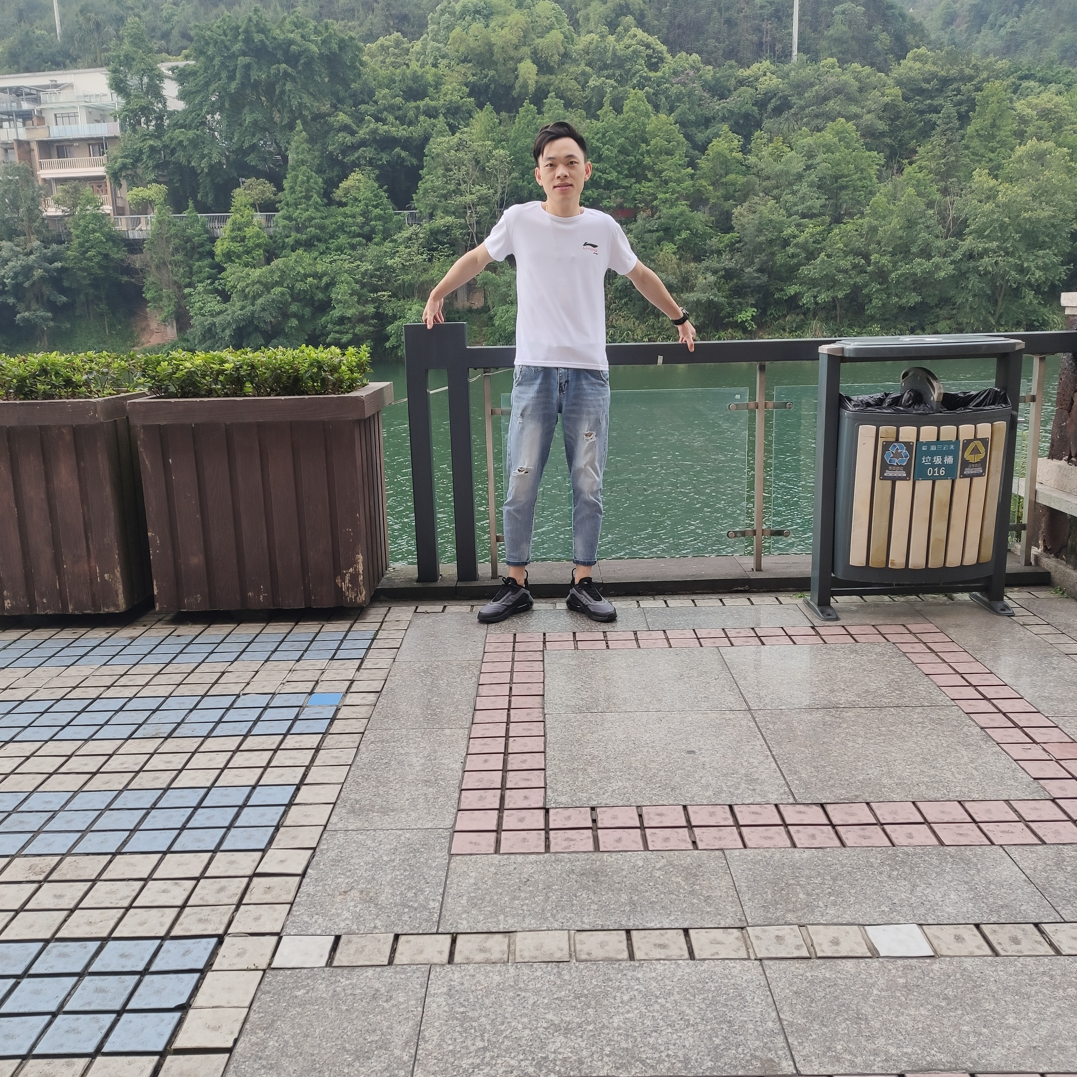 虚心放弃梦影的照片