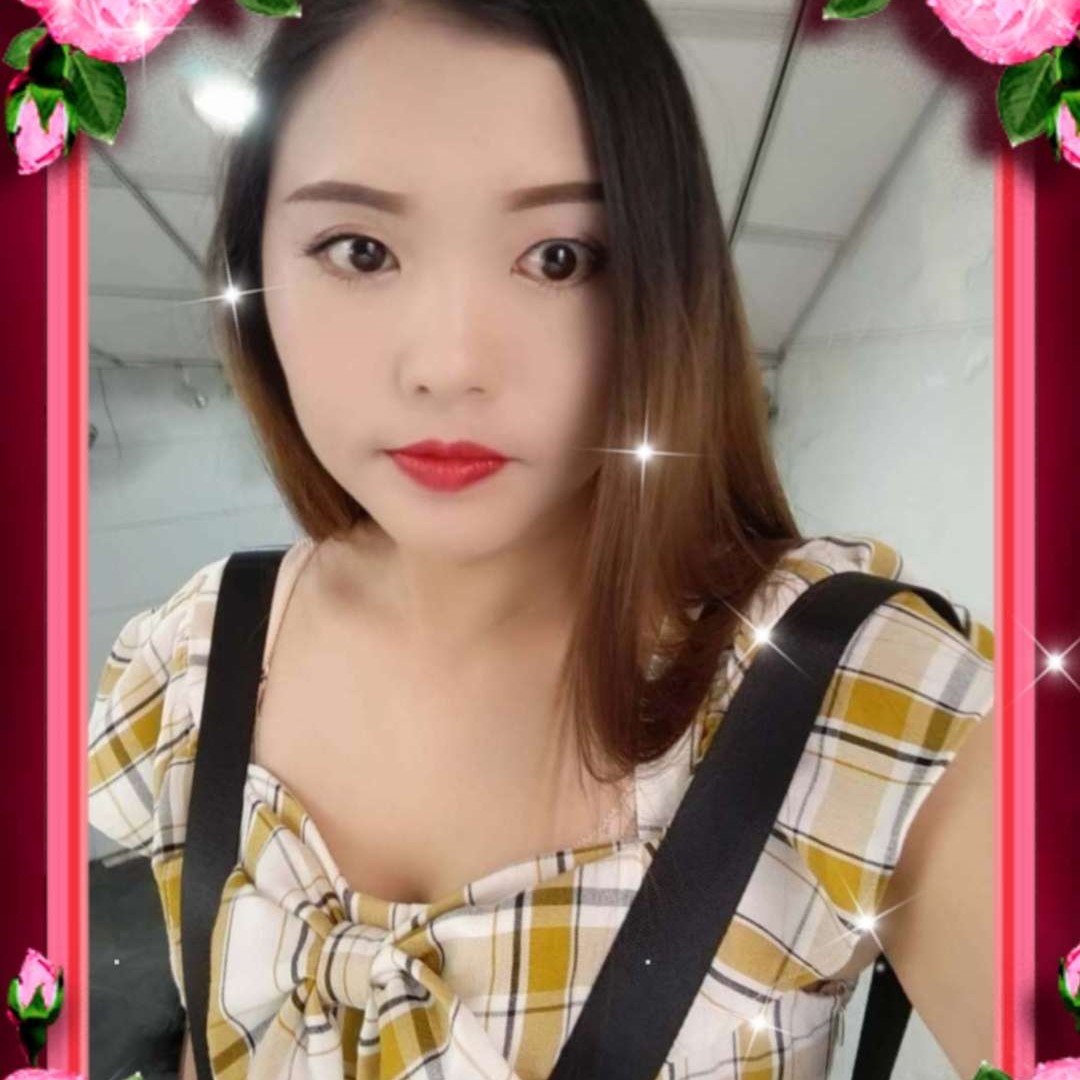 小刺猬有碧蓝的照片