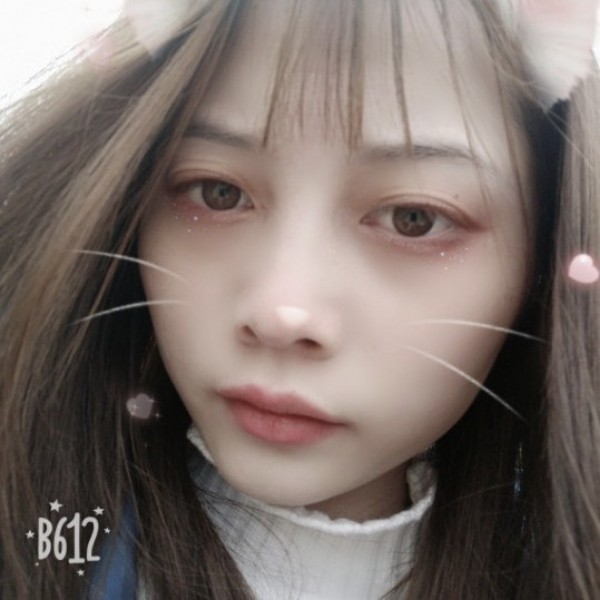 小漓——月的照片