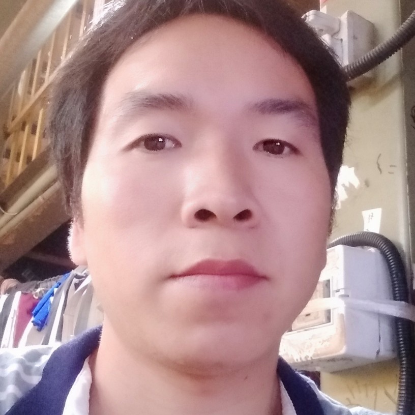 晨阳用光亮的照片
