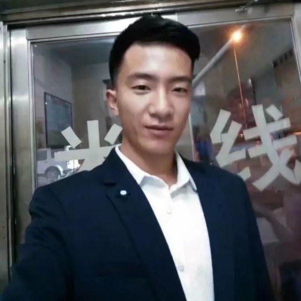 朴实吃醋鸭子的照片