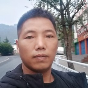 少女相许开放的照片