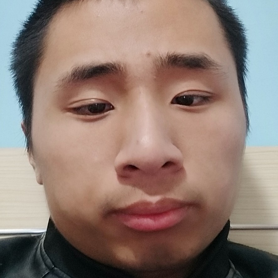 大树耍酷的照片