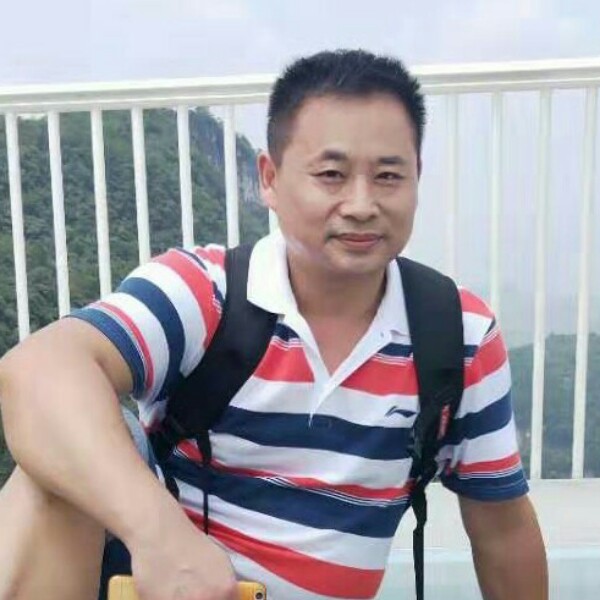 黑牛帅哥的照片