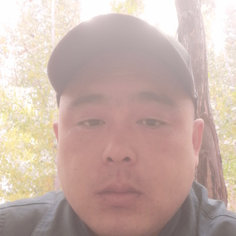 服饰踢爱撒娇的照片
