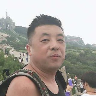 大柱子大吉大利的照片
