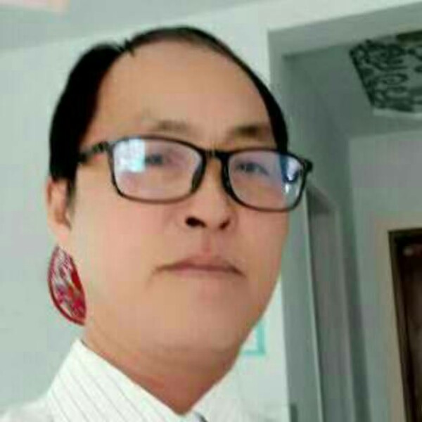 短靴倾心平淡的照片