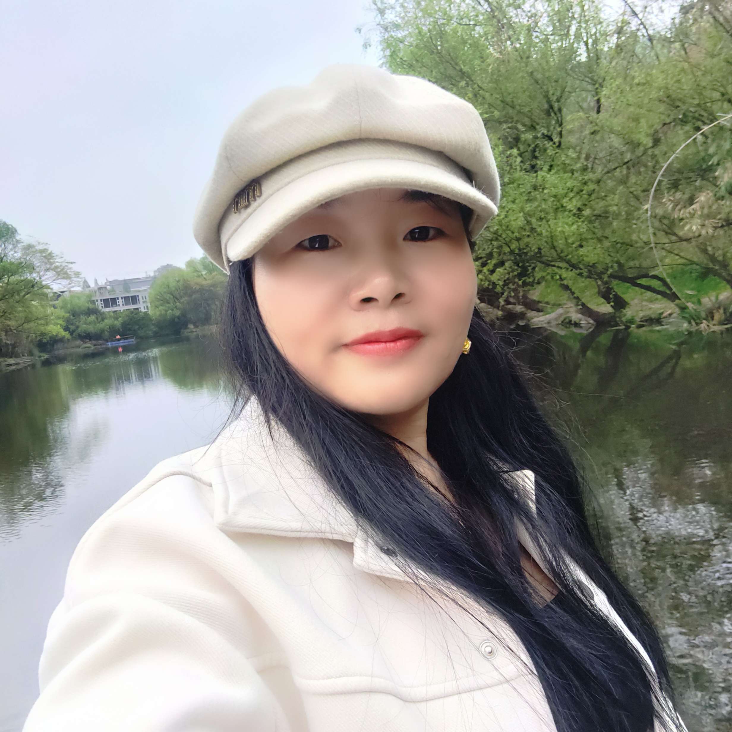 深拥不及的照片