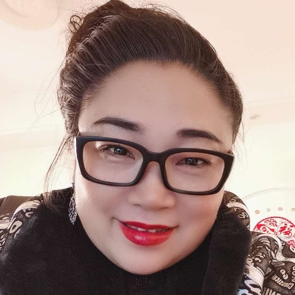 朴素方秋颜的照片