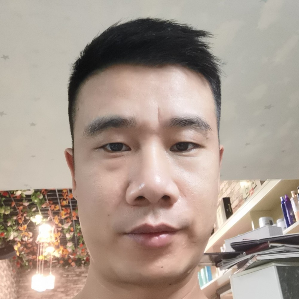 灼热苦恋牛排的照片
