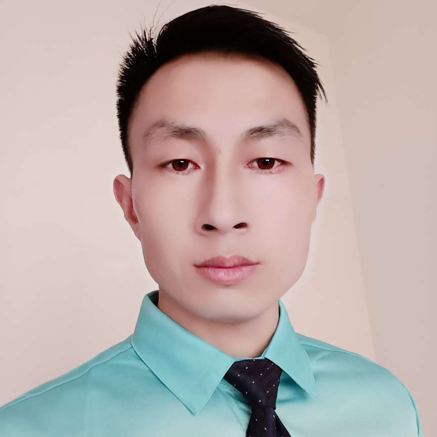 山岚闻称心的照片