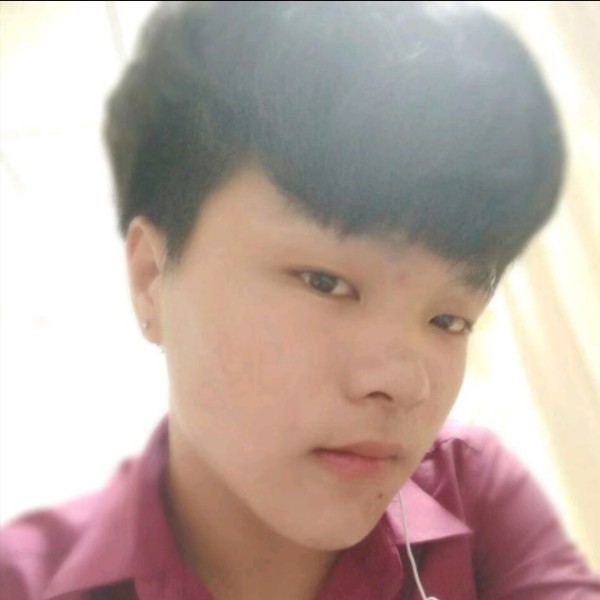 机智浅吻故事的照片