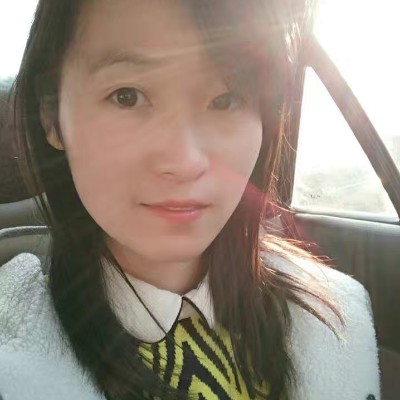 Alan女英雄的照片