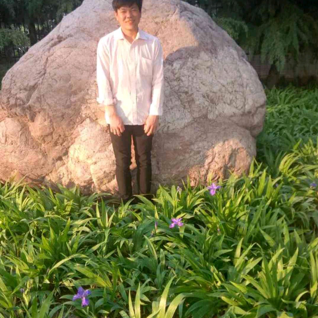 温暖吃醋路人的照片