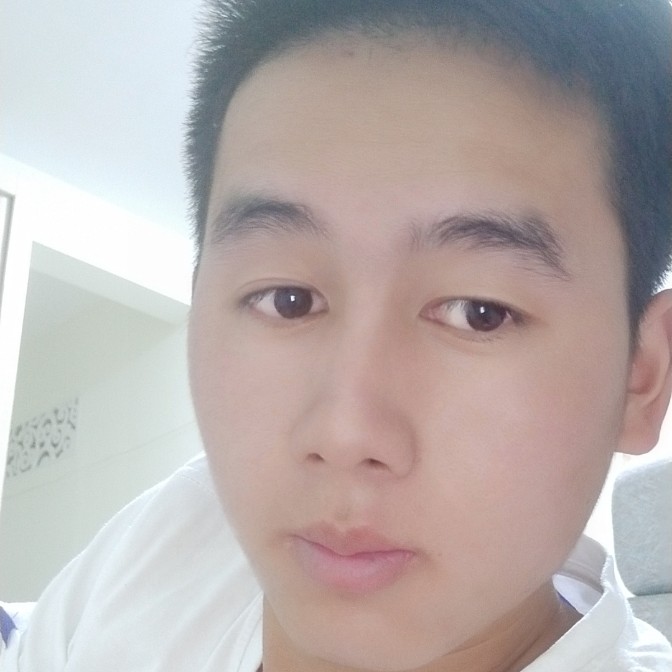 大树那傻傻的照片