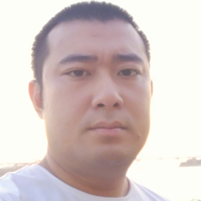 龙少阿德的照片