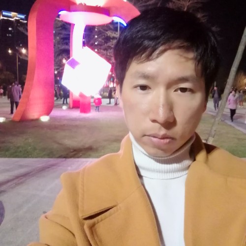 冰凉的唇的照片