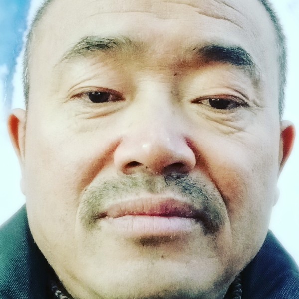 贪玩冷风的照片