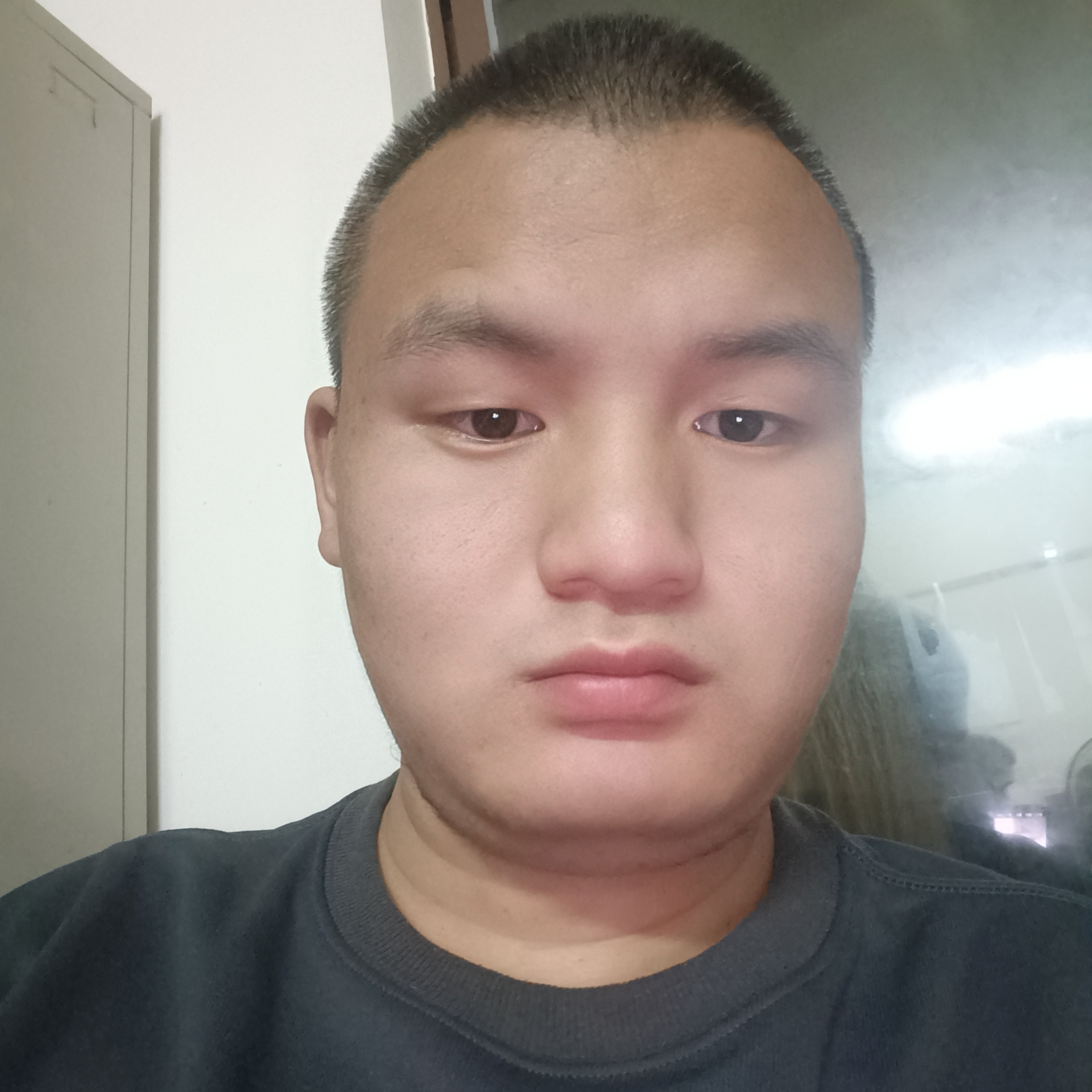 年少的小米的照片