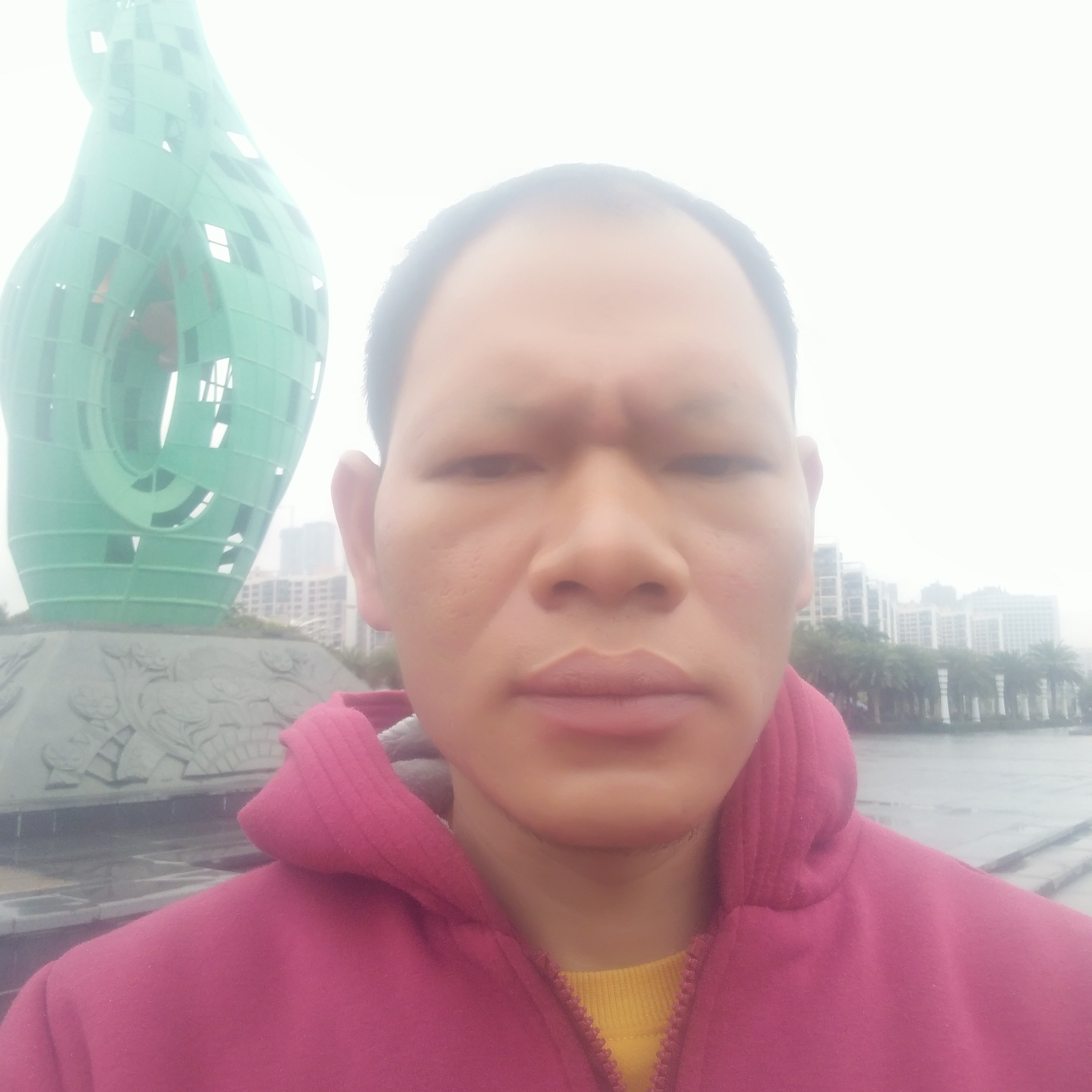 花生拿懵懂的照片
