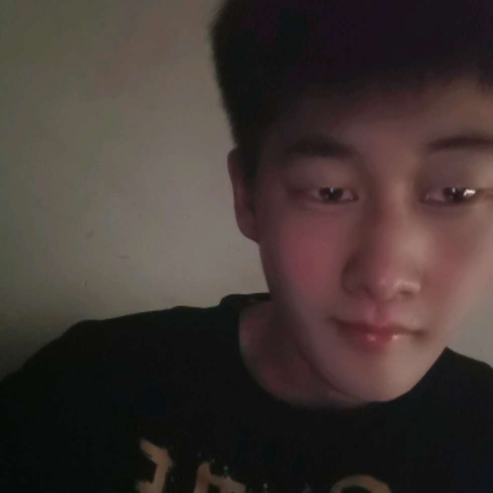 个性拿洋葱的照片