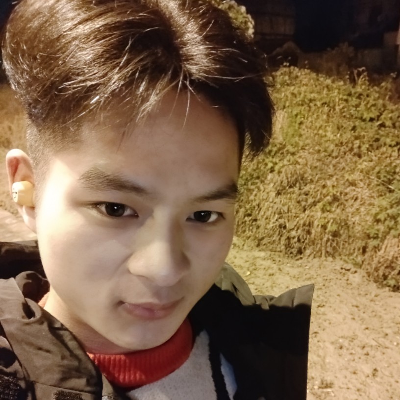 爱吃榴莲的猫的照片
