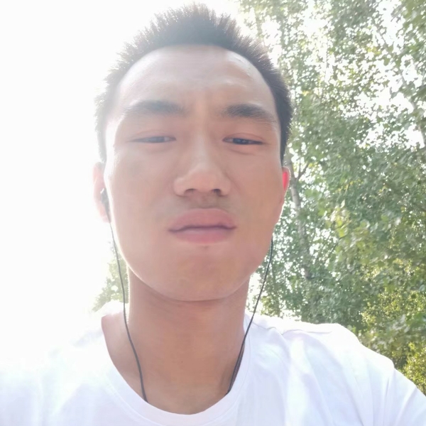 春华浅吻幸福的照片