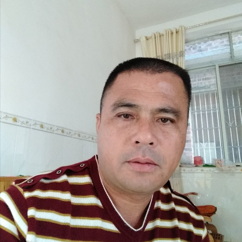 苗条柜子的照片