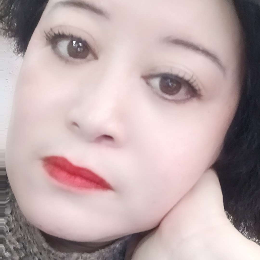 潇洒的丑八怪的照片