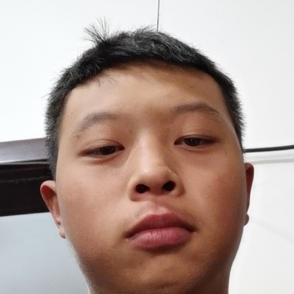 店员迎怡然的照片