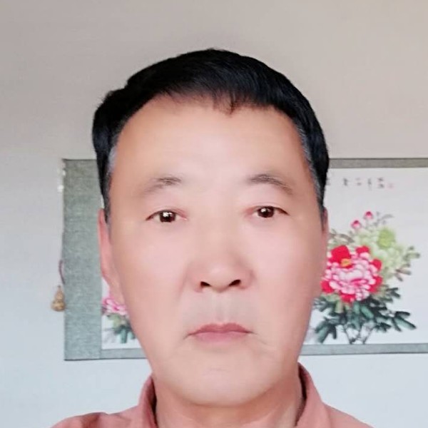 蓝莓笑迷人的照片