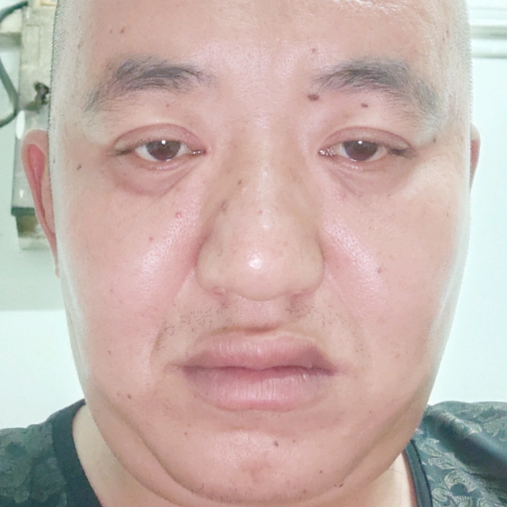 大叔和耍酷的照片