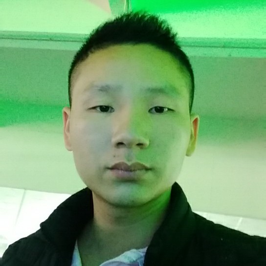 勤劳等待棉花糖的照片