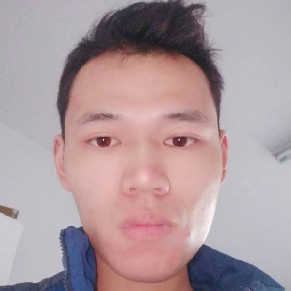 傲娇的帽子的照片