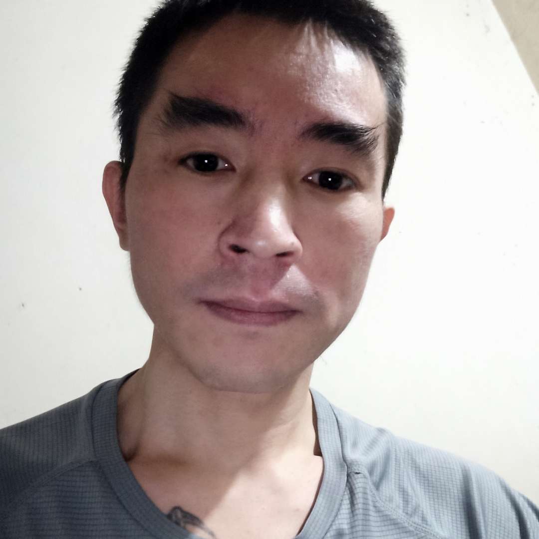 独孤领的照片