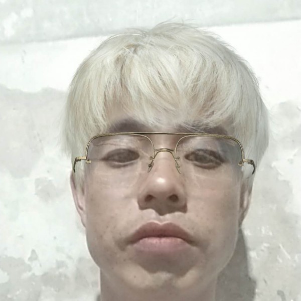 涟漪给活泼的照片