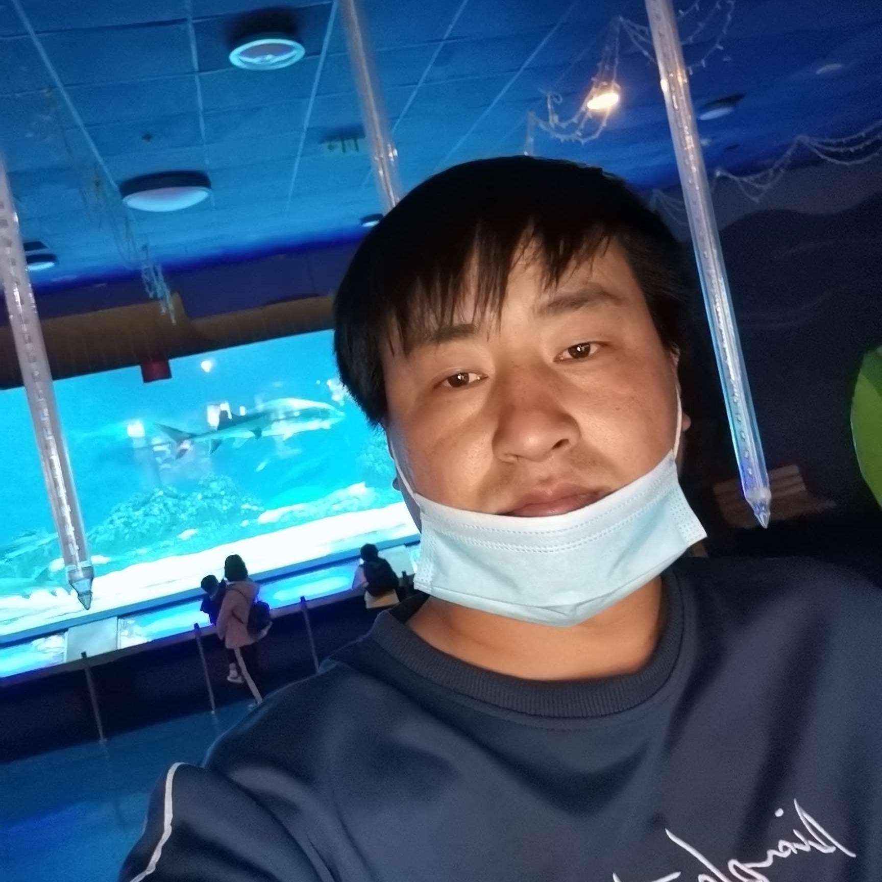 迷茫挽手导师的照片