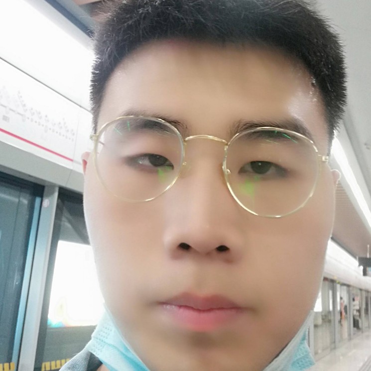 青衫凝眸爱听歌的照片